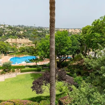 Cozy 2 Bedroom With Stunning Sea Views *