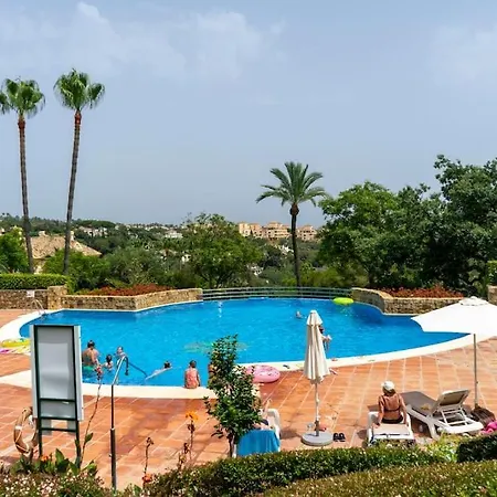 Cozy 2 Bedroom With Stunning Sea Views